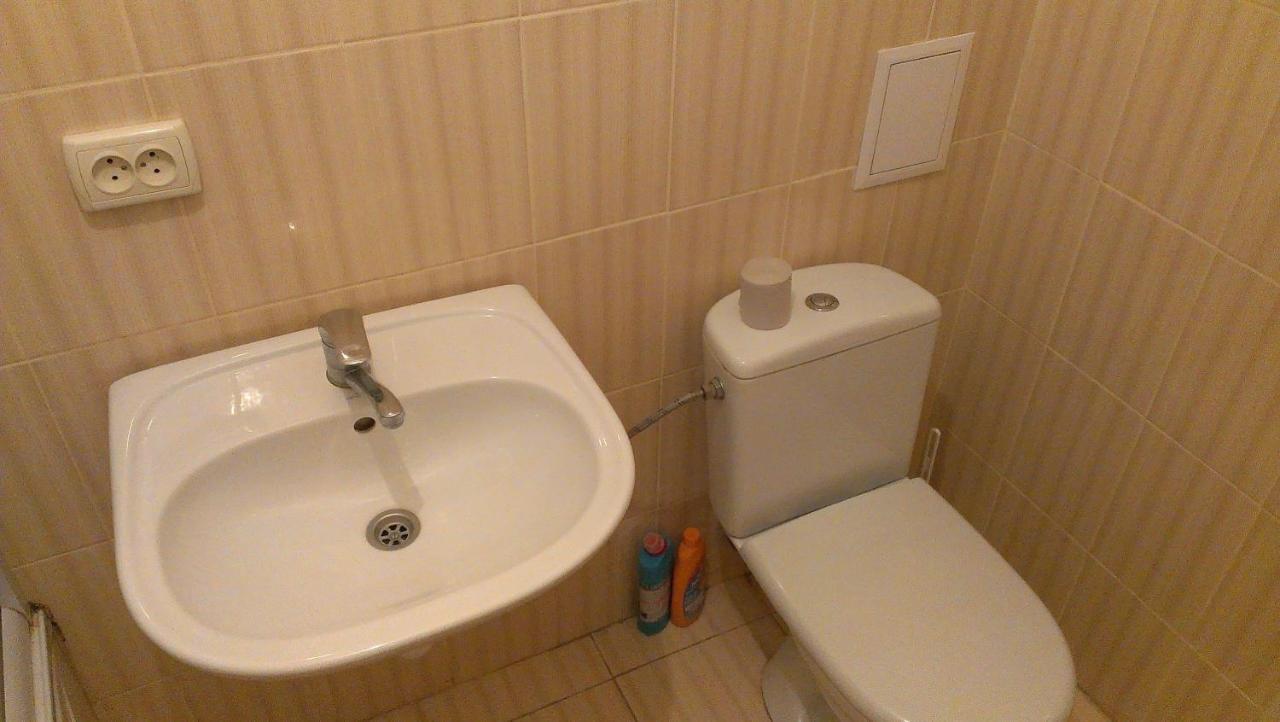 Apartment On Stepana Bandery 37 Постійне Електропостачання Lviv Kültér fotó