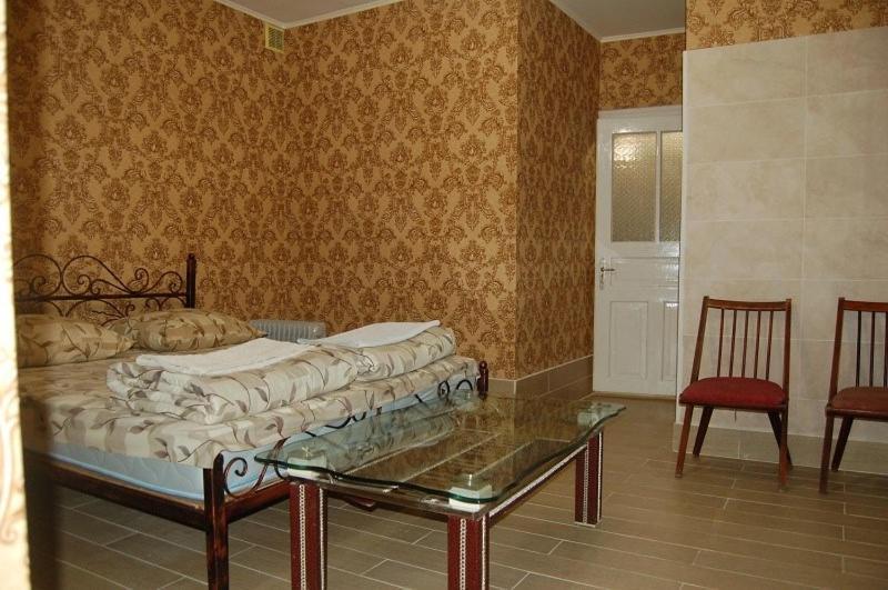 Apartment On Stepana Bandery 37 Постійне Електропостачання Lviv Kültér fotó
