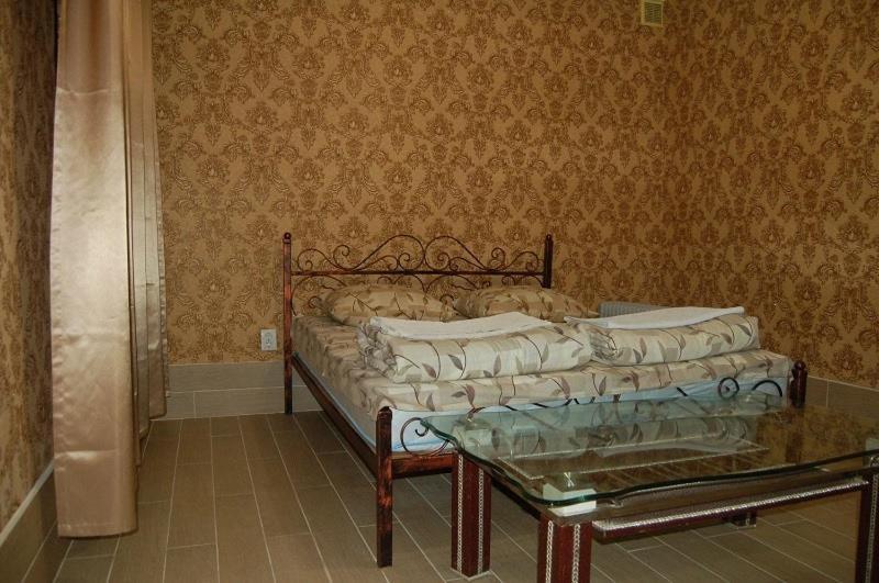 Apartment On Stepana Bandery 37 Постійне Електропостачання Lviv Kültér fotó
